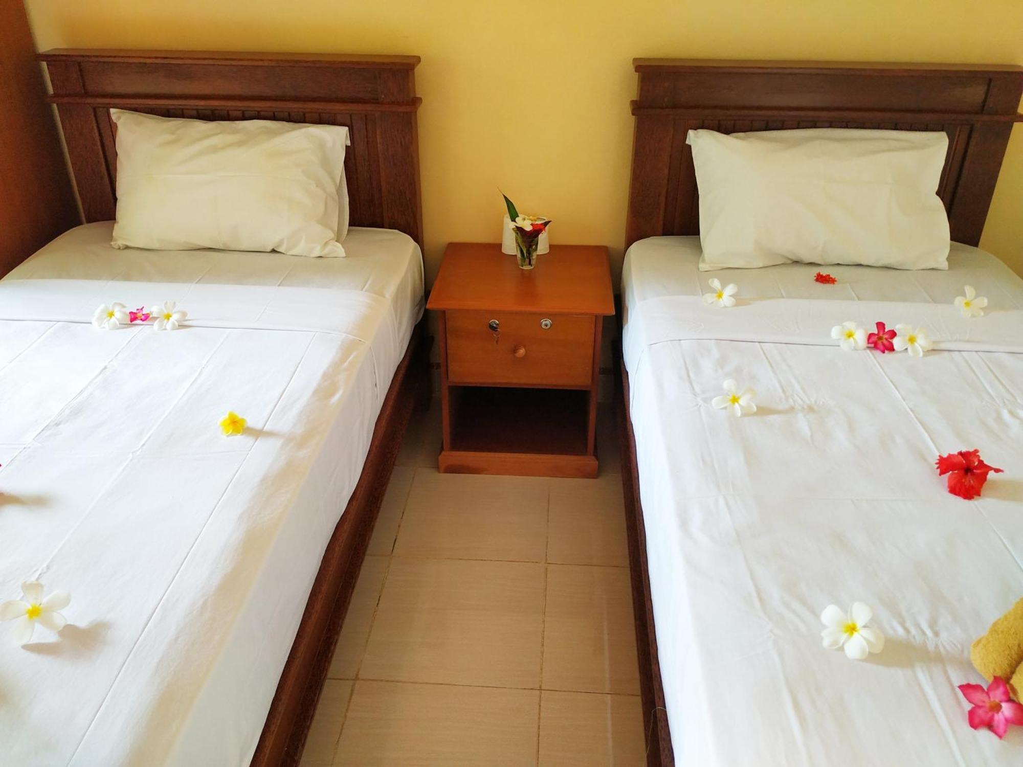 Asih Homestay Pemuteran Exteriör bild